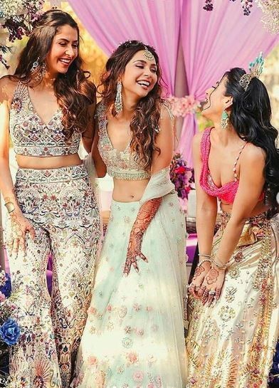 a group of 3 friends, always the best!! 🤩👌 1