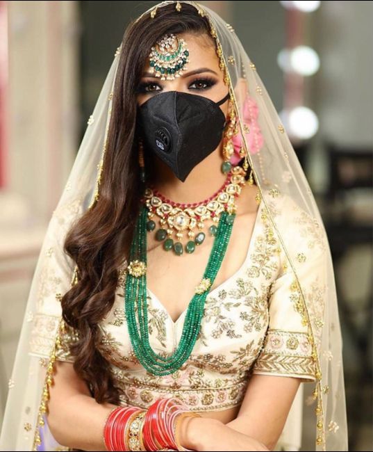 i saw a dream where i was wearing matching mask to my outfit and was taking pheras! 1