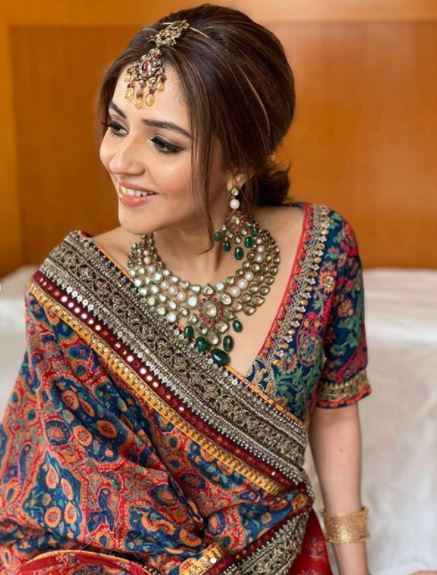 I'm so smitten by the beauty, jewellery and presence of this bride😍😍 - 2