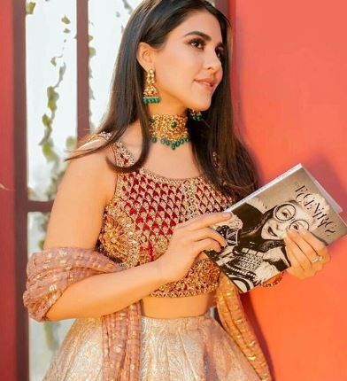 How about a choker necklace like this with long earrings? - 1