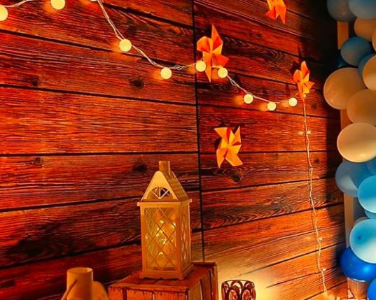 Handmade decoration props for small indoor events - 2