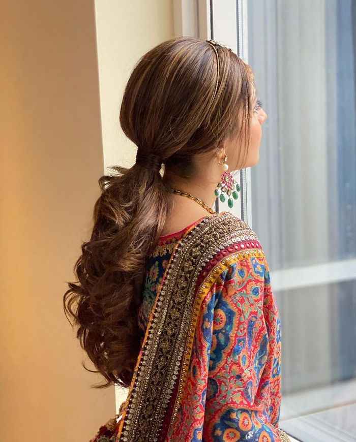 Looking for pony tail style - 1