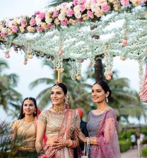 Manushi Chillar is slaying as a Bridemaid and we can't keep calm. - 2