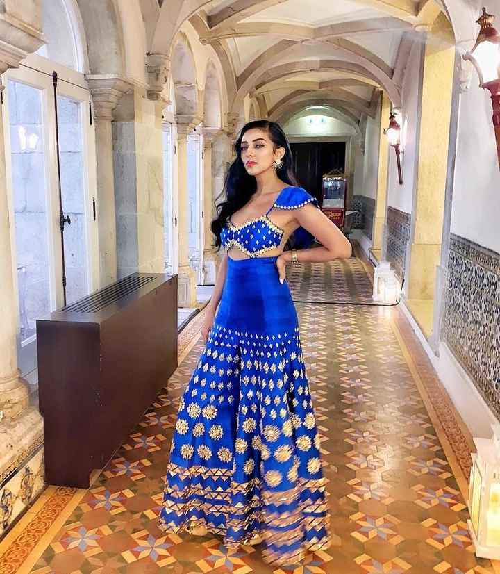 I personally love indo-western outfits for mehndi 