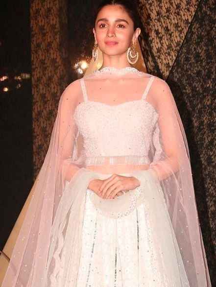 Loving this white lehenga that Alia bhattt is wearing😍 - 1