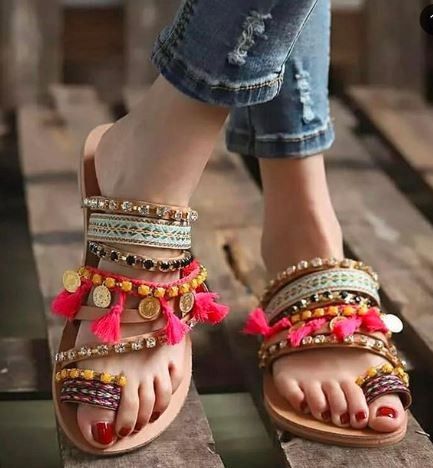 i think such ruffled up chappals are a really good investment! 1