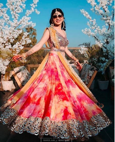 Cousin looking for a light lehenga 1