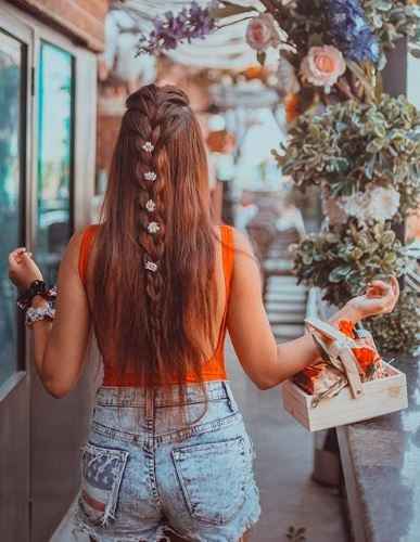 This braided hairstyle is gorgeous yet simple! - 1