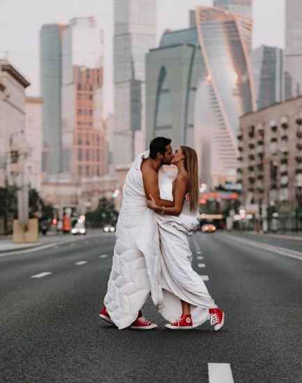 This pre-wedding shoot in the middle of a busy road will shock you! - 2