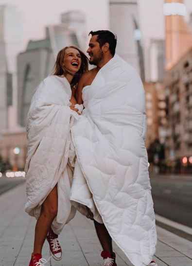 This pre-wedding shoot in the middle of a busy road will shock you! - 3