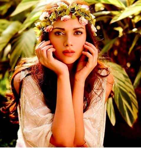 Look at this floral headband! It can really add up to a look! - 1