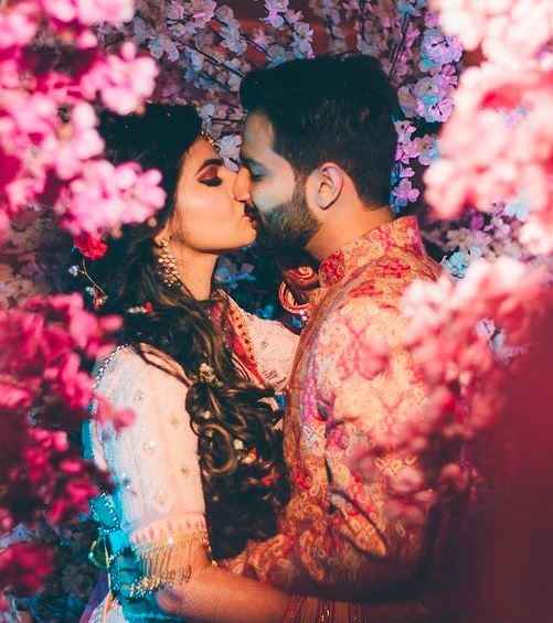 Perfect example of Express it with a kiss! - 1