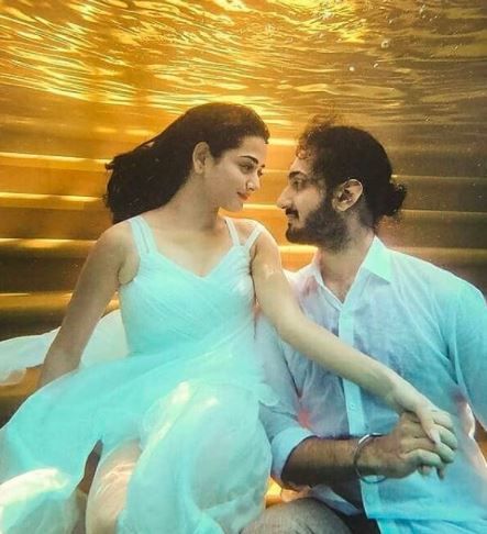 Underwater pre-wedding photoshoot 😍 1