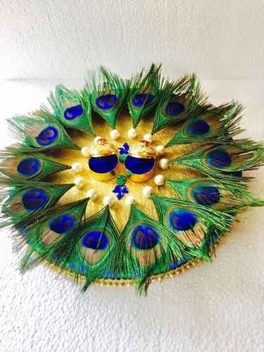 Engagement tray