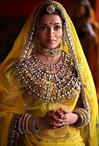 Seeking inspiration from this Maharani Look 1