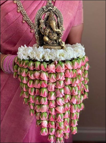 How beautiful is this decorated Ganesh idol 1