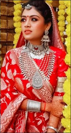 This Silver Jewellery Is The Most Elegant Piece of Artwork - 1