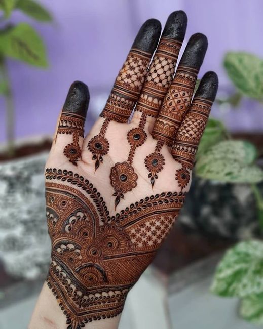 What a beautiful henna design! - 1