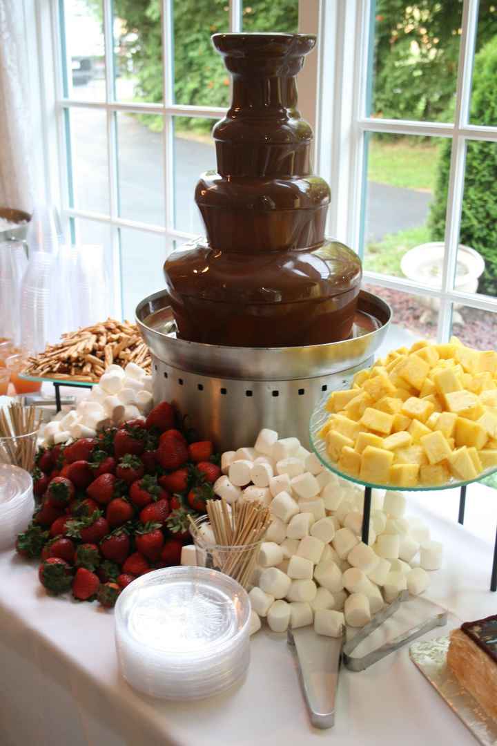 Chocolate fountain on the roka ceremony - 1