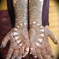 2022 Brides & Bridesmaids Show Us Your Mehndi Pictures!🤩 - 1