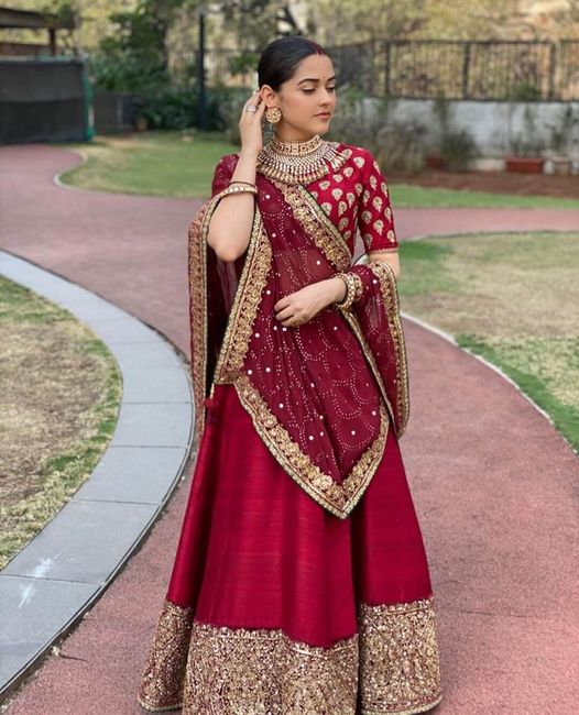 Looking for  red lehenga designs 1