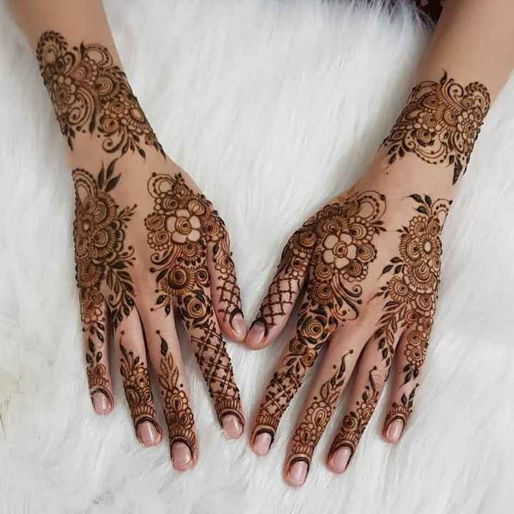 Looking for the latest henna designs! - 1