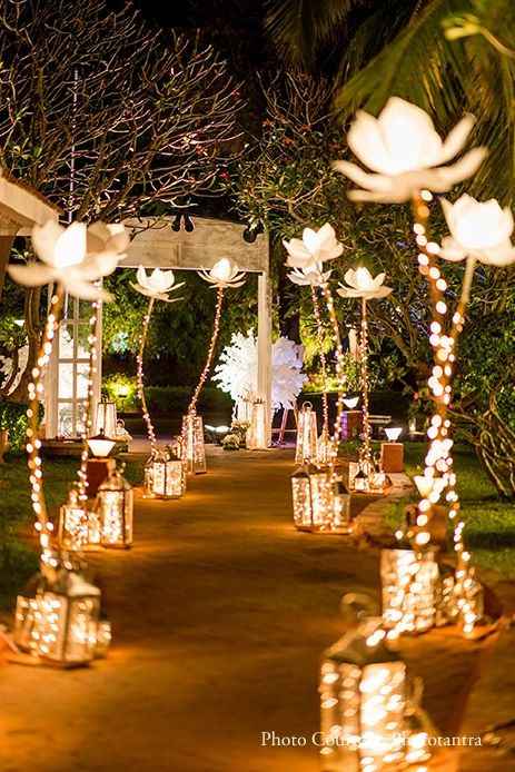 How’s this wedding entrance looking? - 1