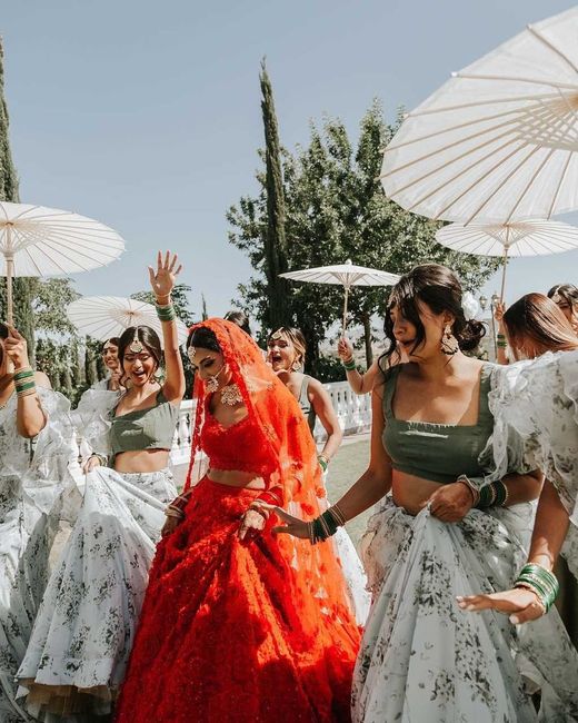 What a lovely colour coordinated bridal entry! 1