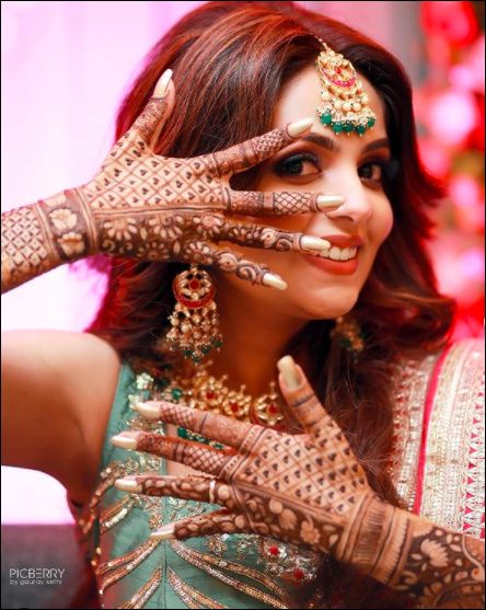 How beautiful Sugandha Mishra Looks! - 1