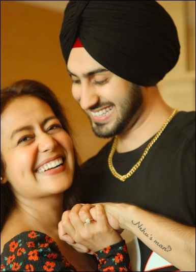 Rohanpreet Got Neha's name inked!!! - 1