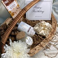 Small plants or Candles as wedding favors? - 1