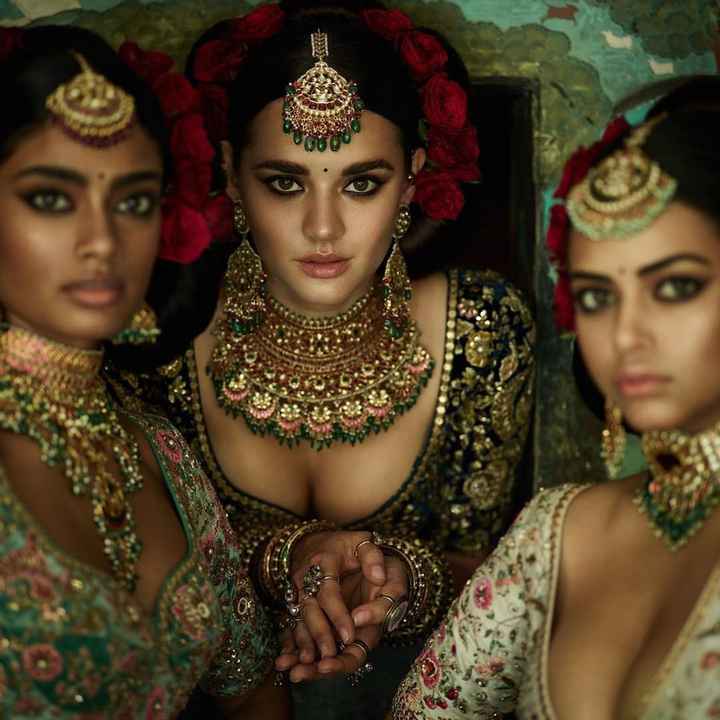 Deep neck blouse with a heavy jewellery! - 1