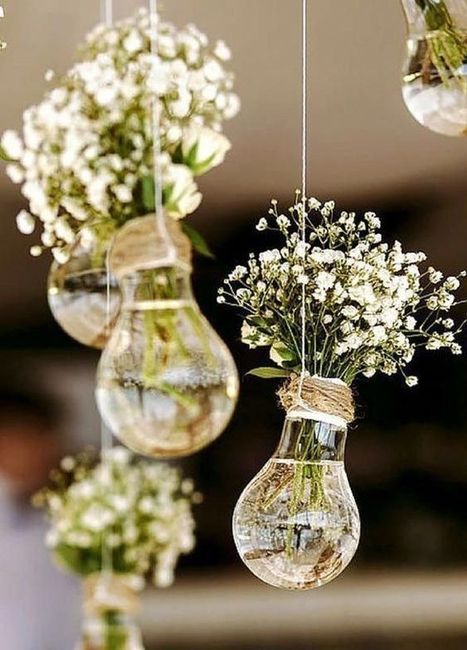 diy Decor idea for using bulbs at your functions! 1