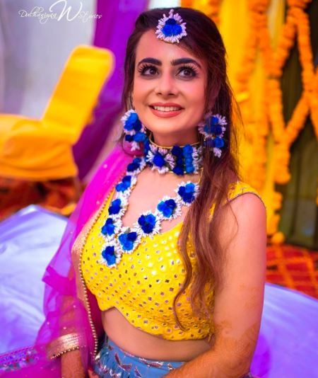 Blue flower jewellery with yellow Haldi outfit! 1