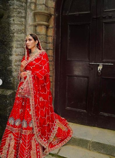i am totally in love with this oh-so-pretty crimson lehenga! - 2
