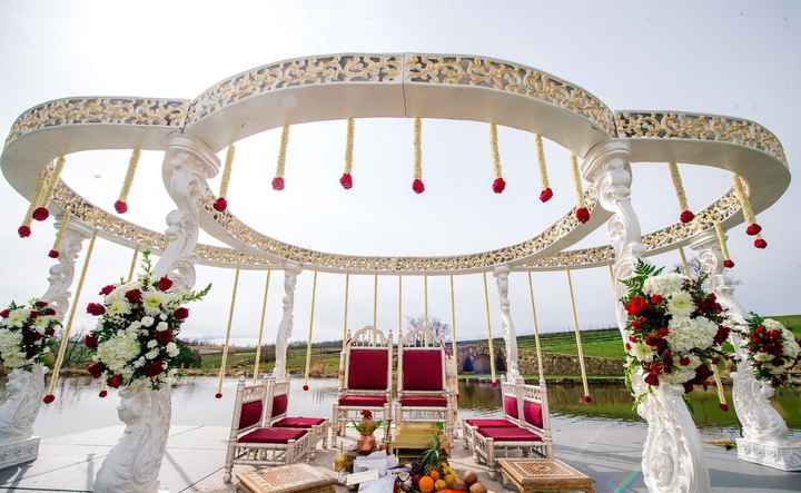 Looking for alluring wedding decoration ideas - 1