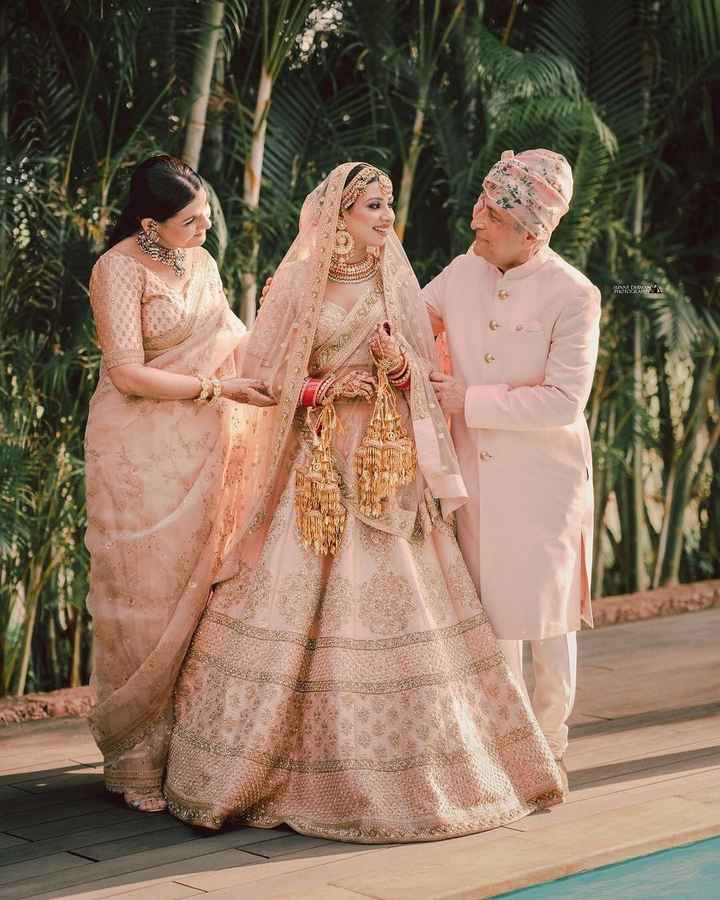 Colour Coordination With Mumma Papa At The Best! - 1