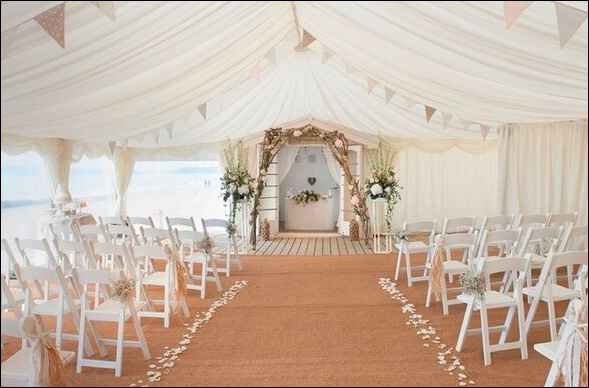 This decor is perfect for beach weddings - 1