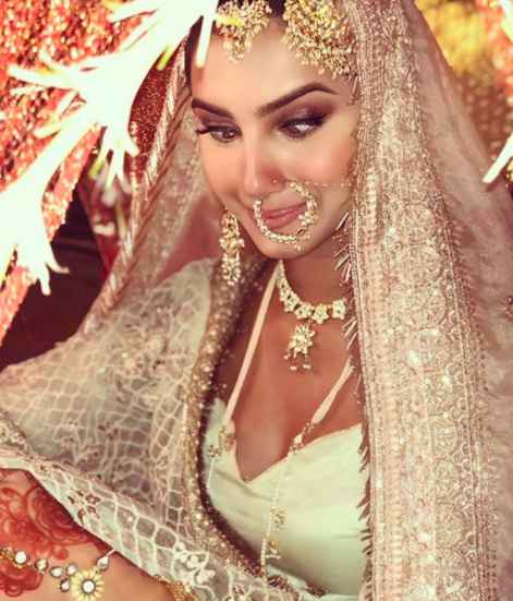 Tara Sutaria, a bridezilla ? - 1