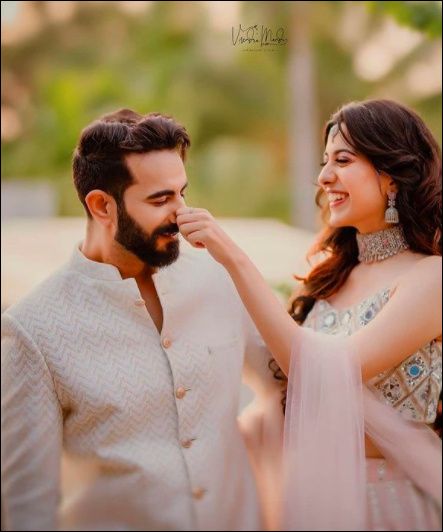 Such a cute couple and such a sweet capture!! 😍😍 - 1