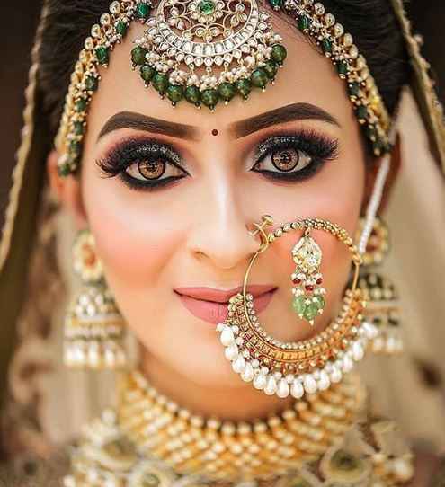 i have an oval and long slender face, which nath will look better on me? - 2