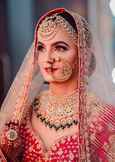 i have an oval and long slender face, which nath will look better on me? - 1