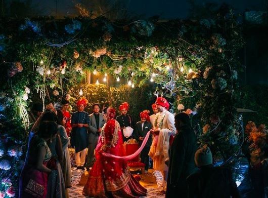 Is this like a Forest themed mandap? 1