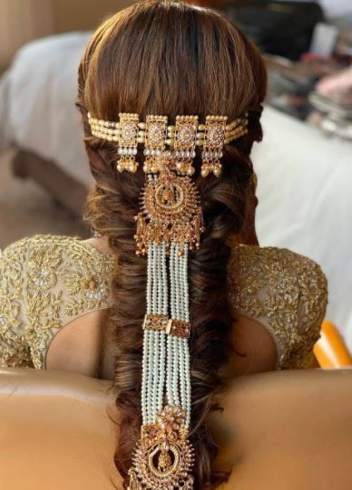 Any grand hair accessory suggestion please? 1