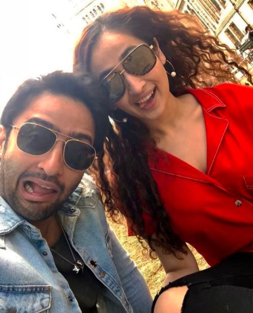 Shaheer Sheikh just got engaged to his girlfriend Ruchika Kapoor! 1
