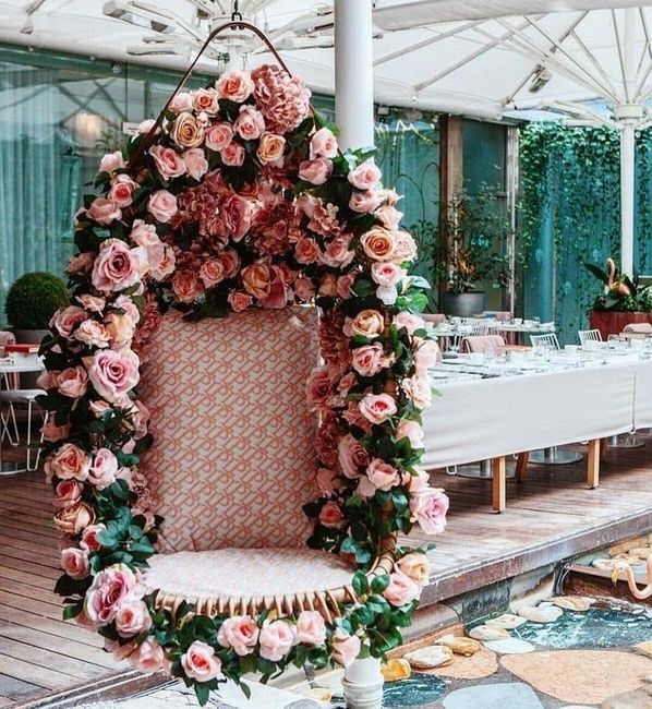 a perfect hanging floral swing for your Gala Dinner! - 1