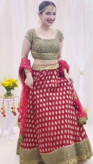3 Traditional Bridal Lehenga looks that Saachi Bhasin rocked!😍 - 3