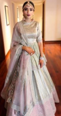 Cane makes a hell lot of a difference to an outfit! - 1