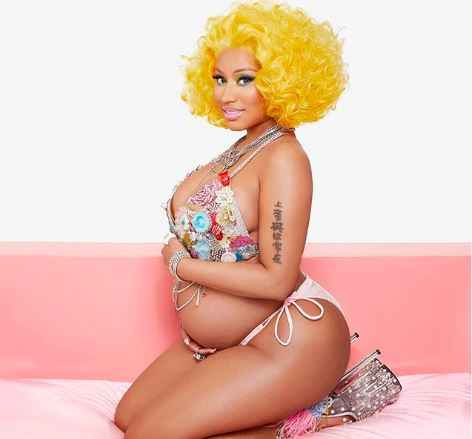 Ooooo!! How Kickassly did Nicki Minaj flaunt her baby bump!! - 2