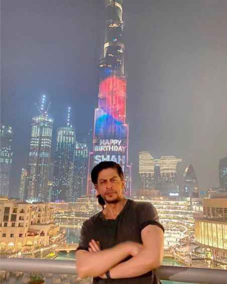srk on Burj khalifa 😍😂👌🏻 - 1